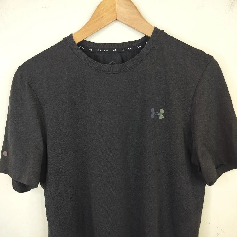 Under Armour Rush T-Shirt Celliant HeatGear Seamless Athletic